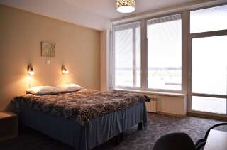 Отель Hotell Tamula Выру Стандартный двухместный номер с 1 кроватью или 2 отдельными кроватями-9